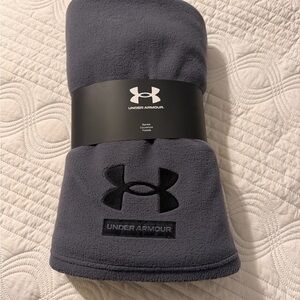 Under Armour Charcoal Fleece Blanket